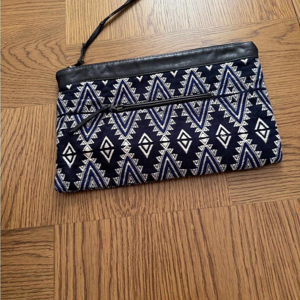 Geometric Patterned Clutch - Picture 2 of 2